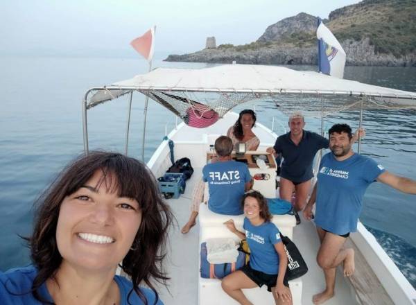 Brigida Cirillo è con Amici Continente Blu Camerota e 
altri 3 FINALMENTE NOTTURNA- saluti da...